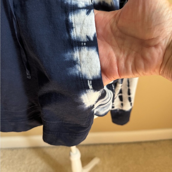 NWT Raquel Allegra Crop Tie Dye Hoodie - Picture 3 of 11